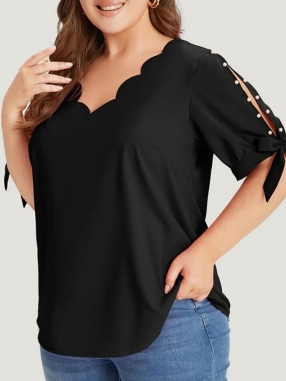 NWT BloomChic black scalloped pearl beaded knot sleeve blouse size 14–16 or 1X